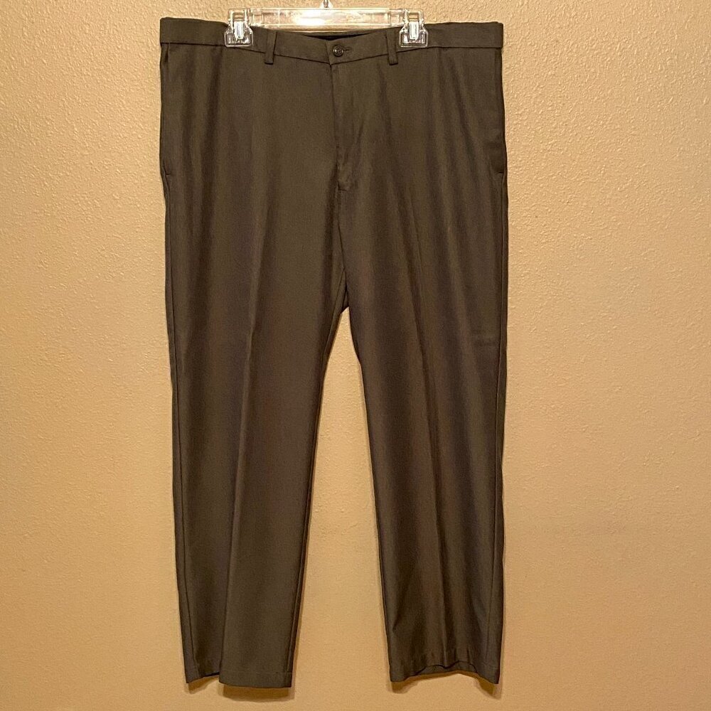 Haggar Men's Premium Gray Dress Pants Classic Fit No Cuffs Size 40x30